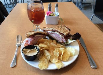 ohio/cincinnati/mount-adams/restaurant/terrace-cafe-at-cam