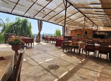 lebanon/chouf-district/restaurant/old-rock-restaurant