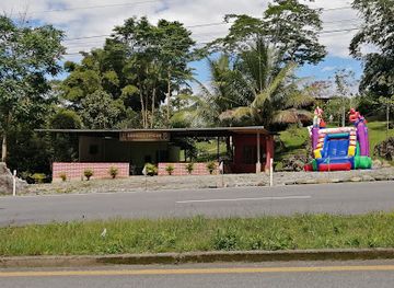 ecuador/napo-region/restaurant/comidas-tipicas-el-desnivel-del-negro