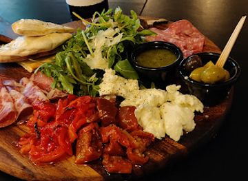 united-kingdom/fermanagh/restaurant/little-wing-pizzeria