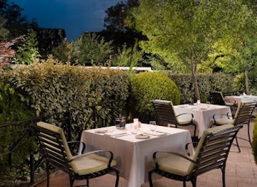 albania/has/restaurant/metropolitan-restaurant