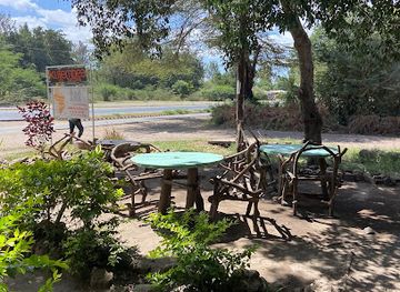 tanzania/lake-manyara-national-park/restaurant/lucy-chakula
