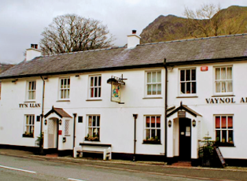 united-kingdom/caernarfonshire/restaurant/vaynol-arms