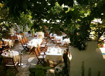DIONYSOS Garden Restaurant