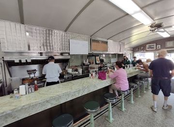 connecticut/west-hartford/restaurant/quaker-diner