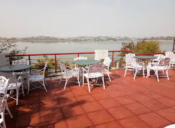 Wind And Waves Restaurant