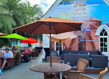 the-bahamas/nassau/restaurant/captain-s-deck