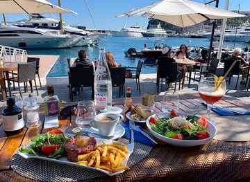 monaco/monaco-yacht-club/restaurant/restaurant-societe-nautique-de-monaco-reserve-aux-membres