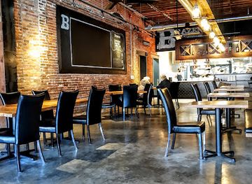 iowa/effigy-mounds-national-monument/restaurant/brazen-open-kitchen-bar