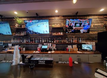 illinois/matthiessen-state-park/restaurant/brennan-s