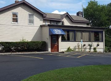 illinois/chain-o-lakes-state-park/restaurant/las-tres-islas-marias