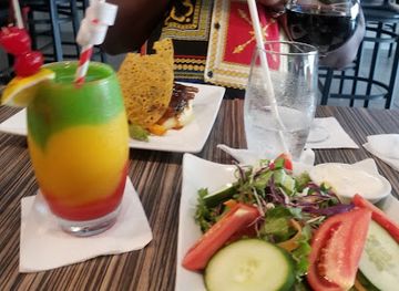 jamaica/kingston/restaurant/living-room-bar-and-dining