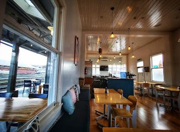 new-zealand/waitomo-caves/restaurant/stoked-eatery