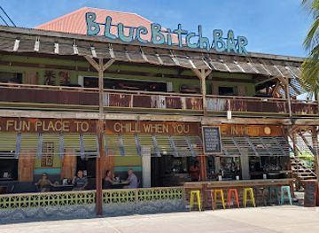 sint-maarten/middle-region/restaurant/taloula-mango-s-blue-bitch-bar