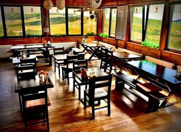 serbia/zlatibor/restaurant/monument-to-the-executed-partisans-of-zlatibor