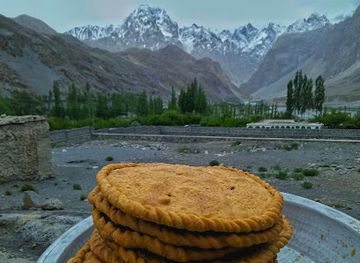pakistan/gilgit-baltistan/restaurant/yak-cuisine