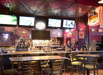 iowa/waterloo/restaurant/doughy-joey-s-peetza-joynt