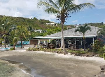 grenada/black-bay-beach/restaurant/le-phare-bleu