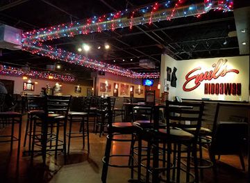 iowa/cedar-rapids/restaurant/emil-s-hideaway