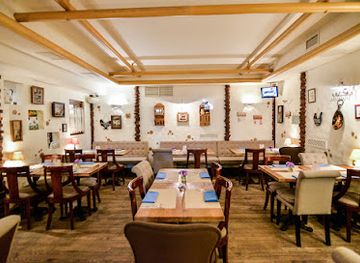 ukraine/carpathian-mountains/restaurant/petrus