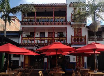 colombia/guatape/restaurant/la-roca-restaurante-bar