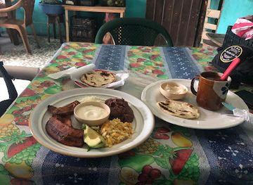 honduras/copan-ruinas/restaurant/comedor-y-pupuseria-damaris