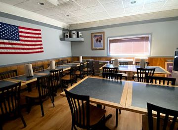 nevada/lamoille-canyon/restaurant/ruby-mountain-pizza-co