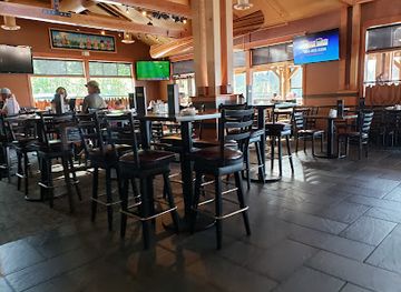 washington/everett/restaurant/emory-s-on-silver-lake