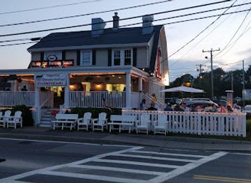 massachusetts/cape-cod/restaurant/black-cat-tavern