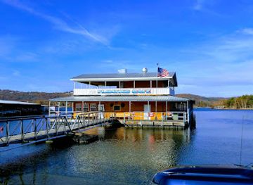 missouri/table-rock-lake/restaurant/indian-point-floating-cafe