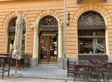 hungary/hajdusag/restaurant/maszek-az-utcabar-bar-etterem