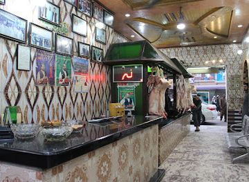 pakistan/peshawar/qissa-khwani-bazaar/restaurant/nisar-charsi-tikka