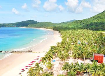 philippines/calaguas-island/restaurant/sunmai-beach-bar-and-restaurant