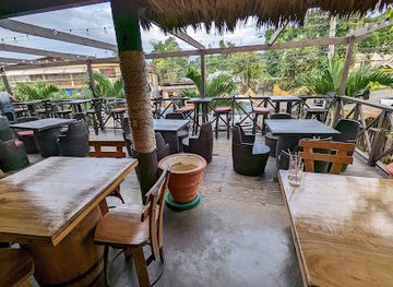 jamaica/ocho-rios/restaurant/linda-s-jerk-sea-food-restaurant