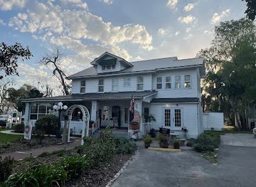 florida/southeast-florida/restaurant/the-ivy-house-restaurant