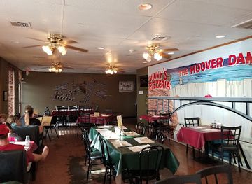 nevada/boulder-city/restaurant/vinny-s-pizzeria