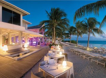 curacao/jan-thiel-beach/restaurant/papagayo-beach-club