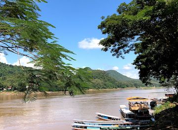 laos/bolaven-plateau/restaurant/khaiphaen