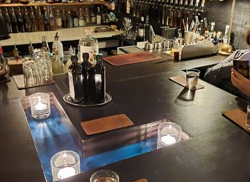 germany/frankfurt/restaurant/seven-swans