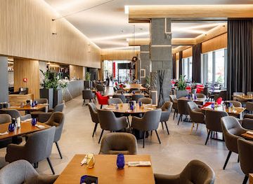 romania/brasov/tractorul/restaurant/monark-restaurant