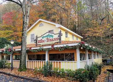 tennessee/dollywood/restaurant/granny-ogle-s-ham-n-beans