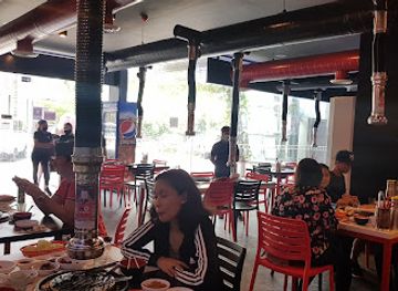 philippines/western-visayas/restaurant/romantic-baboy