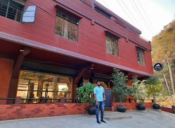 india/aizawl/restaurant/six-miles