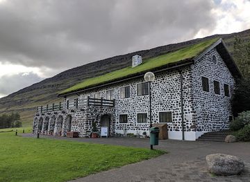 iceland/highlands/restaurant/klausturkaffi