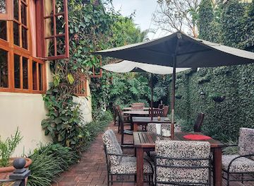 tanzania/ruaha-region/restaurant/the-baobab-restaurant-at-african-tulip