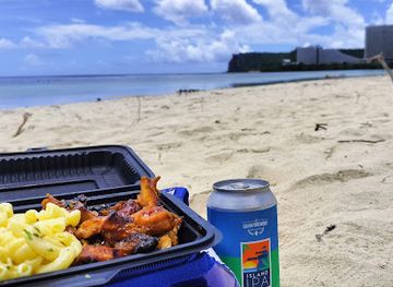 guam/ypao-beach-park/restaurant/heavy-hitters