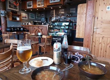 iceland/grindavik/restaurant/cafe-bryggjan