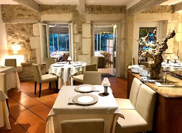 france/languedoc/restaurant/auberge-de-la-croisade