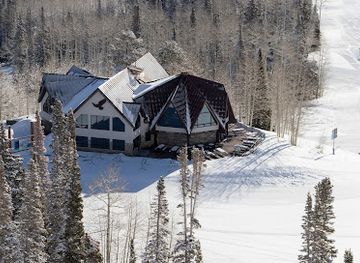 utah/solitude-mountain-resort/restaurant/roundhouse