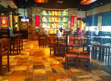 florida/orlando-theme-parks/restaurant/firebirds-wood-fired-grill